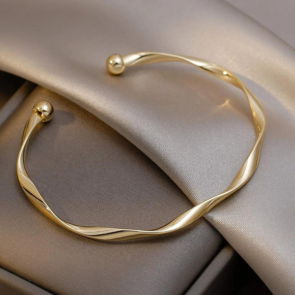 Gold Twist Bracelet Gold Bangle Bracelet Twisted Bracelet Wave Pattern Bracelet - Picture 5 of 10